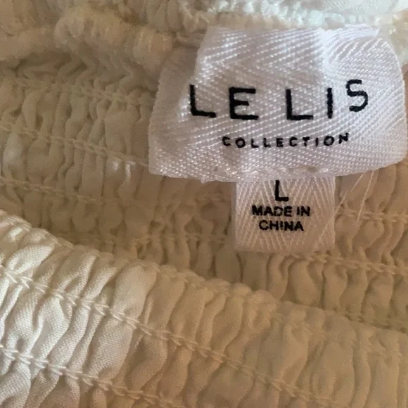 Large White skirt - Picture 2 of 3